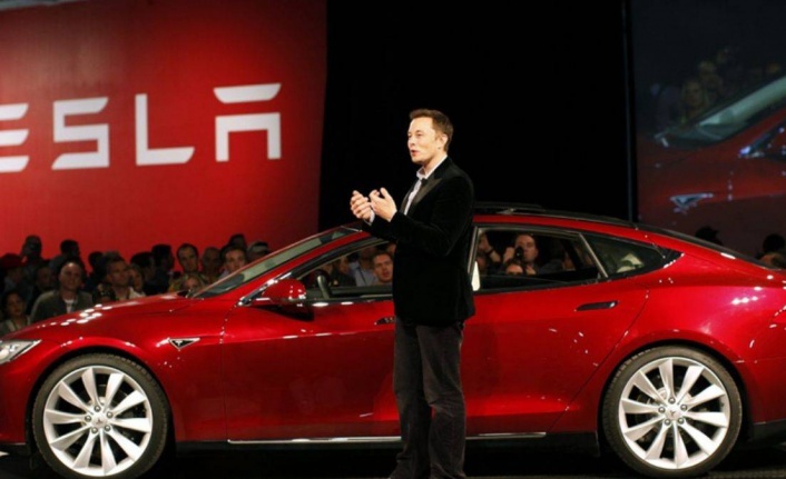 Tesla’nın tüm modellerine zam geldi mi? Elon Musk'tan açıklama geldi