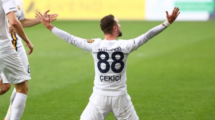 Konyaspor'un yıldızı Endri Çekici AEK ile anlaşma sağladı